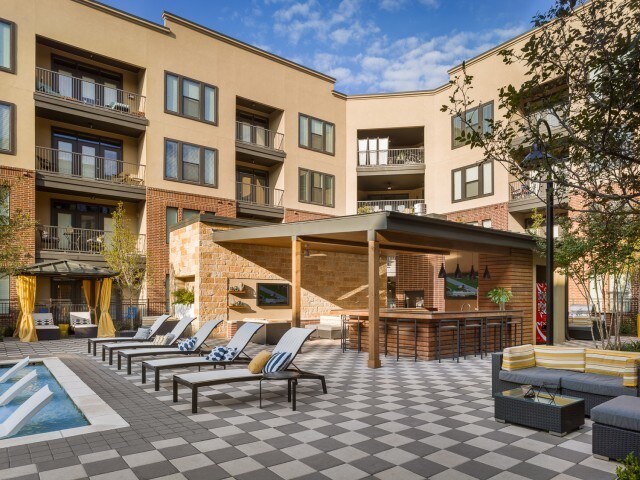 Amli West Plano Plano Tx Apartment Finder