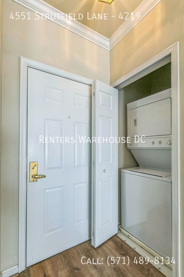 Building Photo - 4551 Strutfield Ln