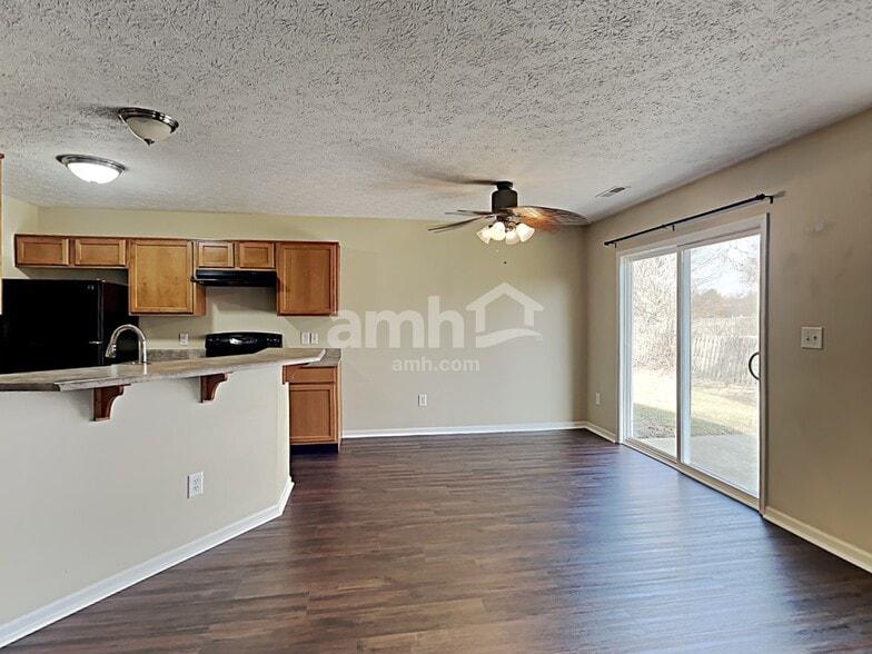 Building Photo - 7276 Burlat Ln