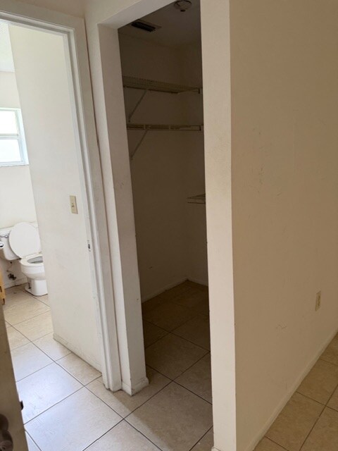 Building Photo - 10 Plumosa St
