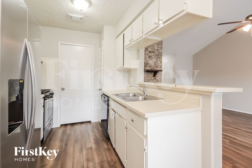 Building Photo - 5407 Dove Forest Ln