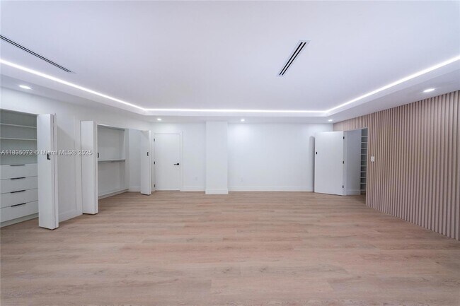 Building Photo - 6525 SW 133rd Dr