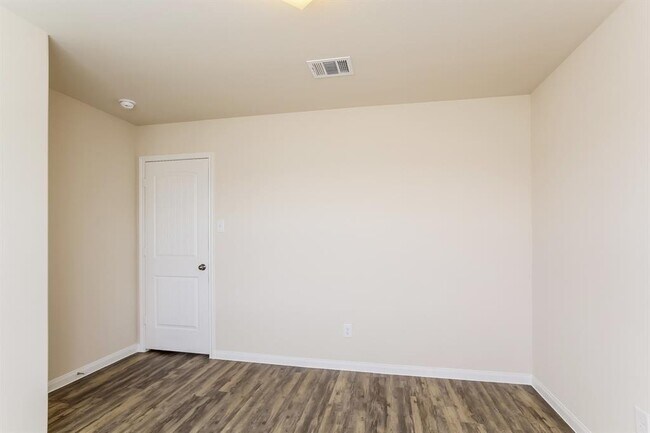 Building Photo - 9622 Franconia Dr