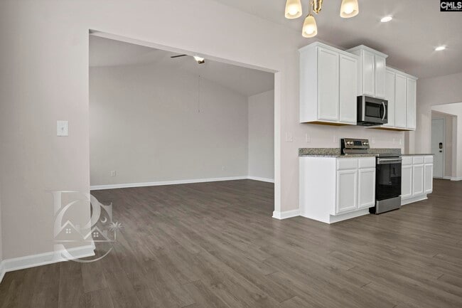 Building Photo - 807 Spring Cress Dr