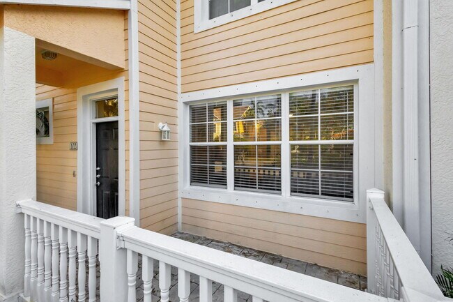 Building Photo - 826 Dakota Dr