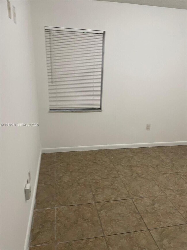 Building Photo - 478 NE 210th Cir Terrace