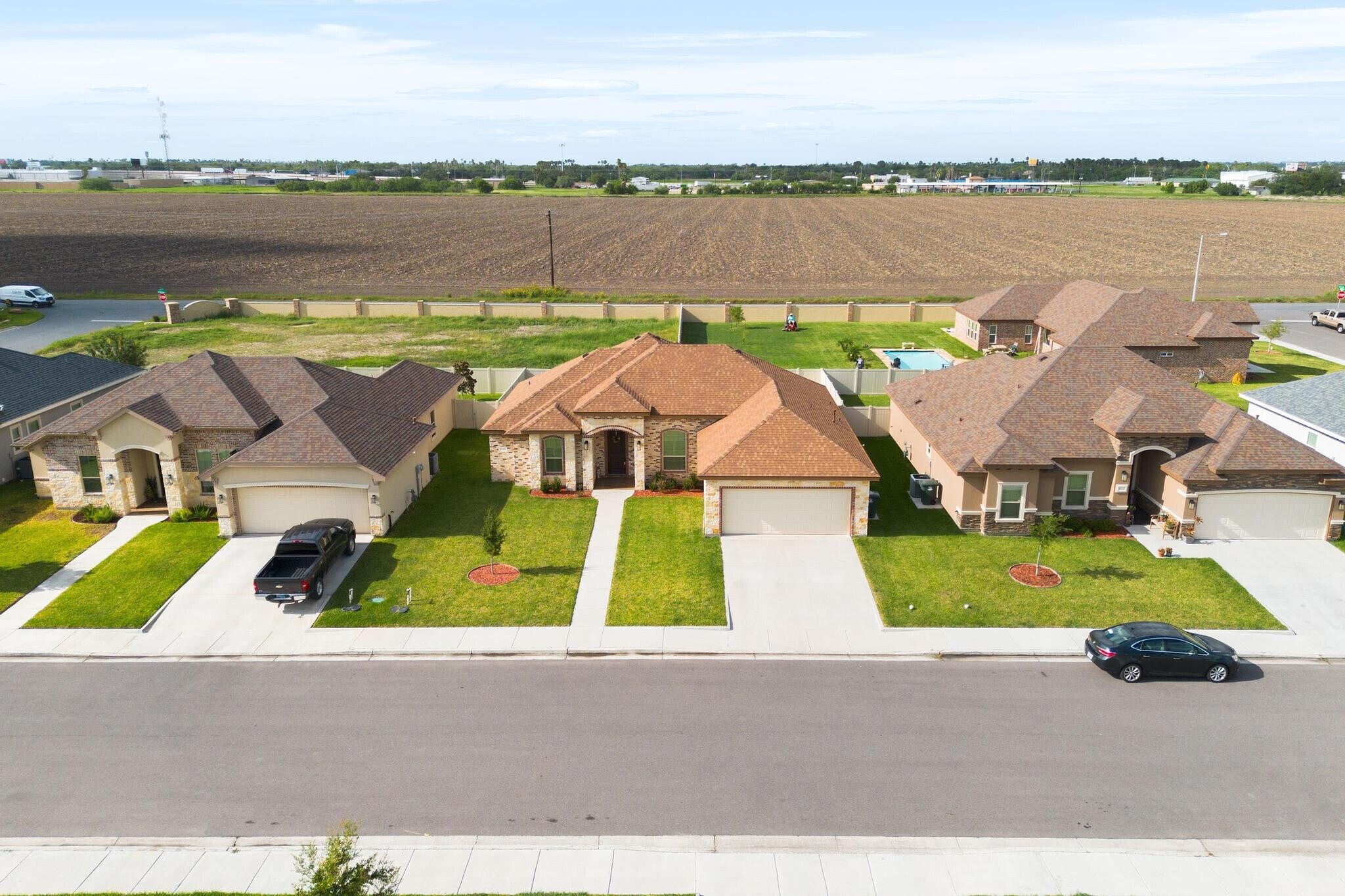 Building Photo - 6109 Teak Ave