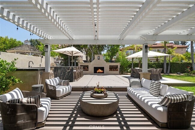 Building Photo - 12380 Marlow Ave