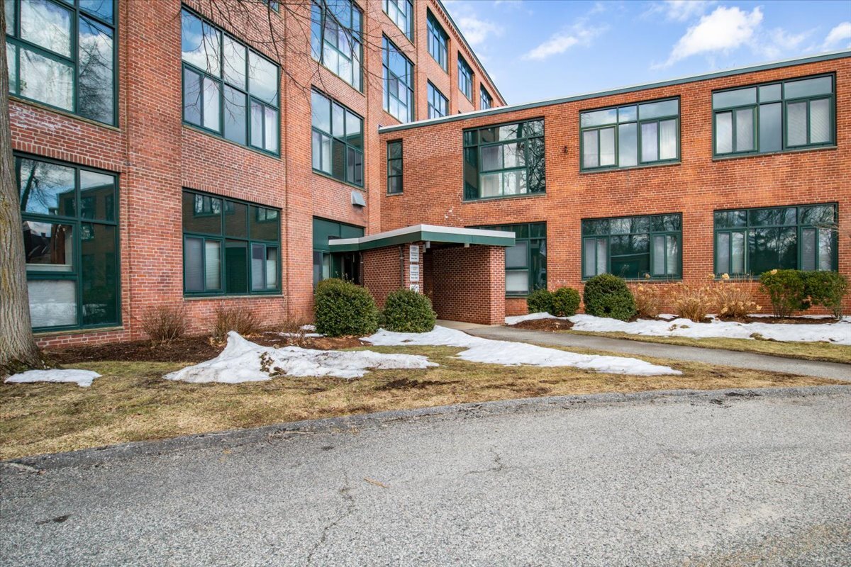 Building Photo - 150 Rumford Ave