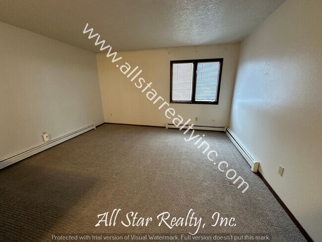 Building Photo - 7301 Woburn-2