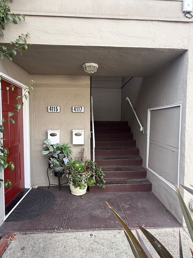 Building Photo - 4115-4117 Walnut Street