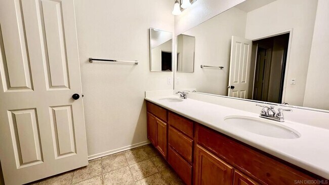 Building Photo - 1078 Augusta Cir