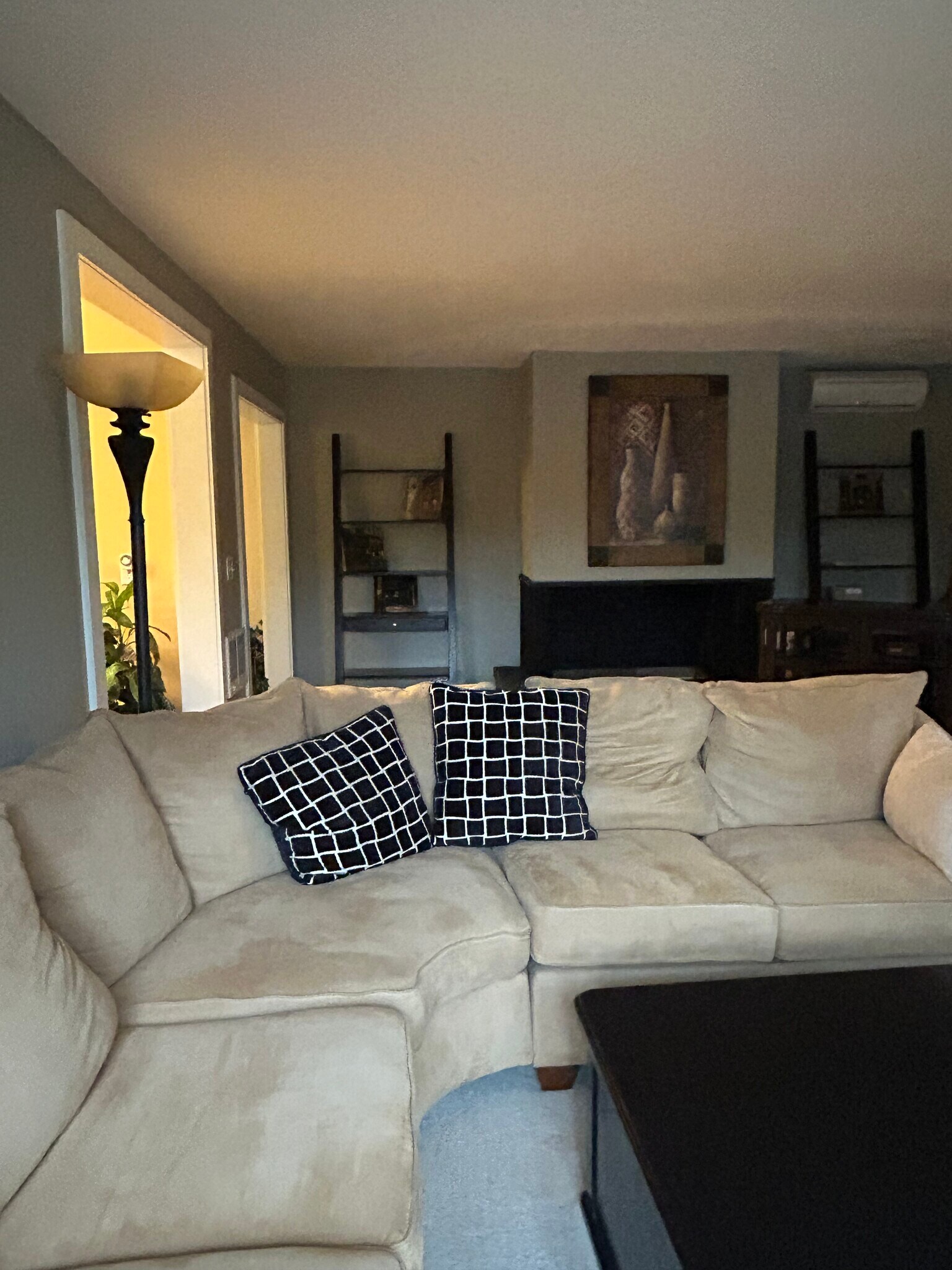 Large wrap around couch - 6050 SW Taylors Ferry Rd