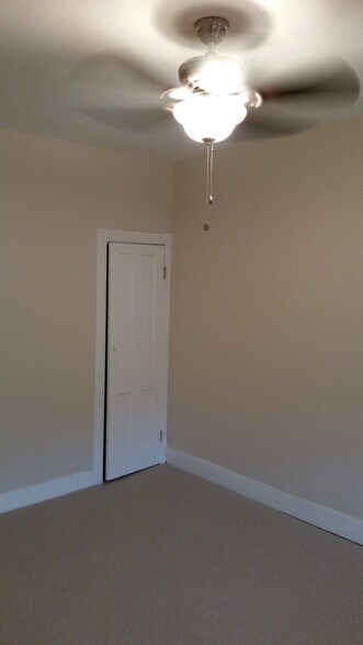 Building Photo - 315 S Bouldin St