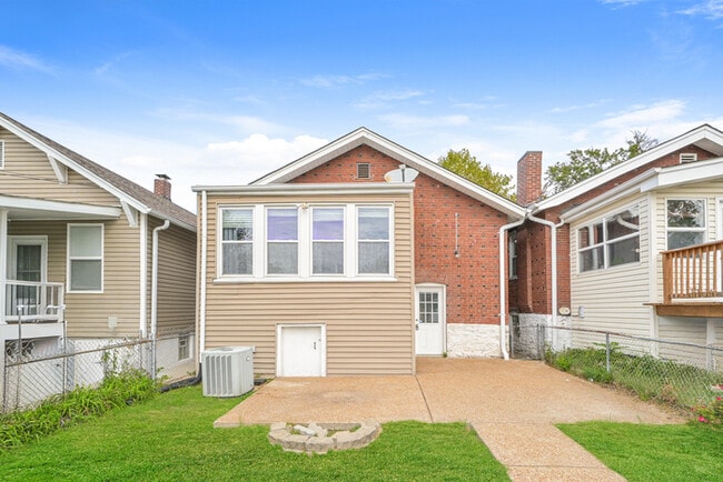 Building Photo - Fantastic 2bd/1ba home! Let yourself in!