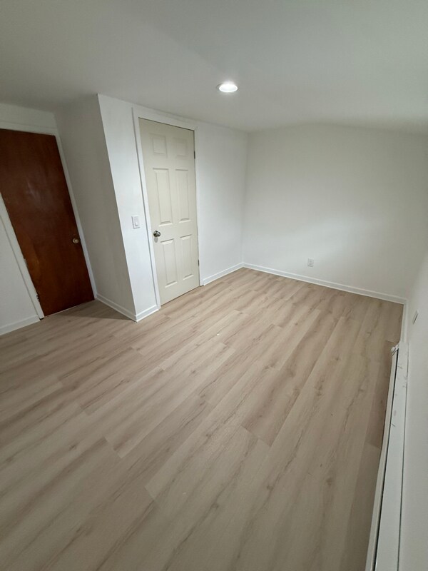 Building Photo - 109 6th Ave