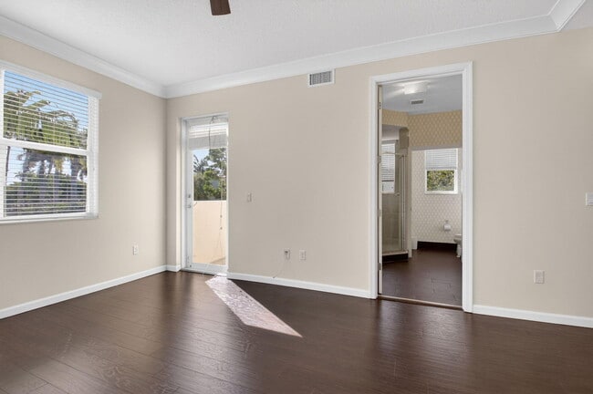 Building Photo - 4920 NW 15th Ave