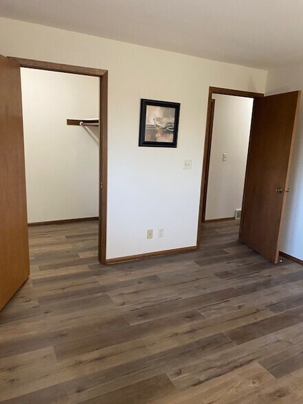 Building Photo - 6830 W Kathleen Ct