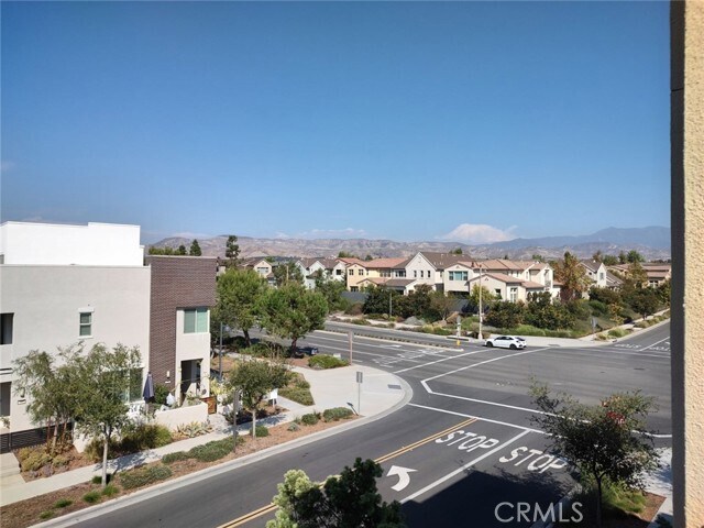 Building Photo - 202 Paramount