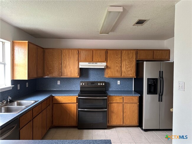 Building Photo - 4305 Bowles Dr