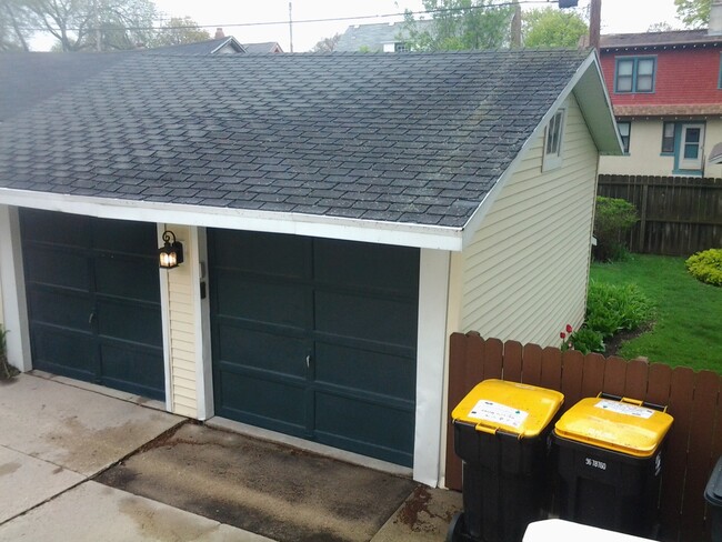 Building Photo - 612 N 66th St