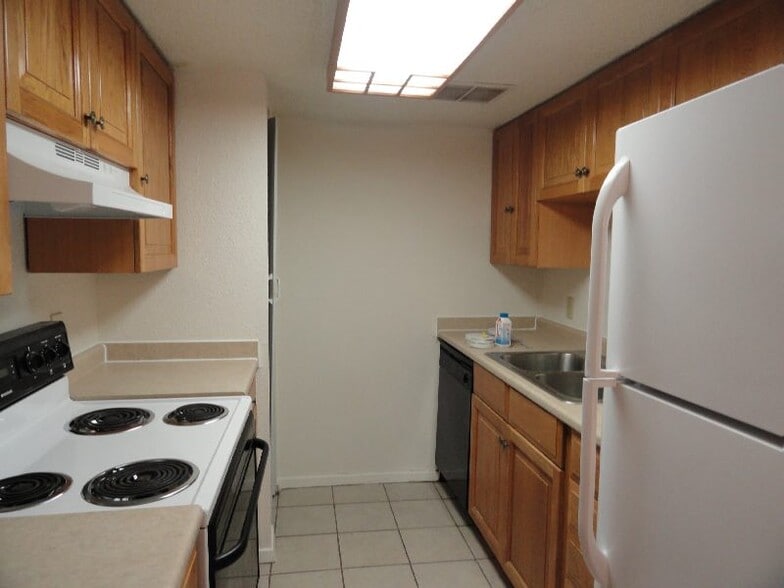 Building Photo - 9522 Pagewood Ln