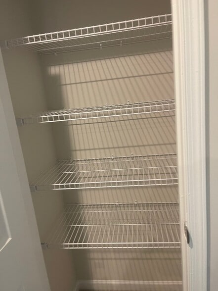 Building Photo - 1151 Robins Nest Dr