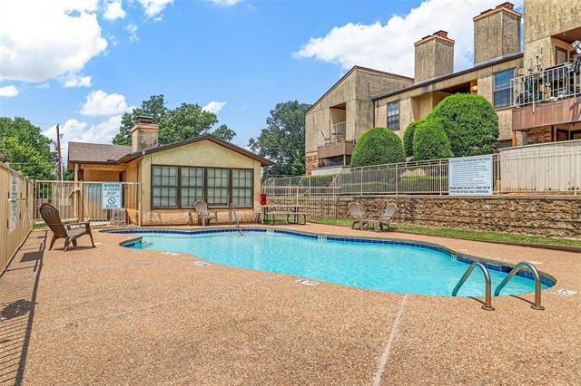 Building Photo - 1741 Crest Grove Dr