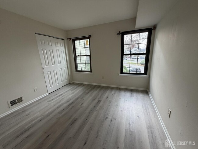 Building Photo - 1709 Woodbridge Commons Way