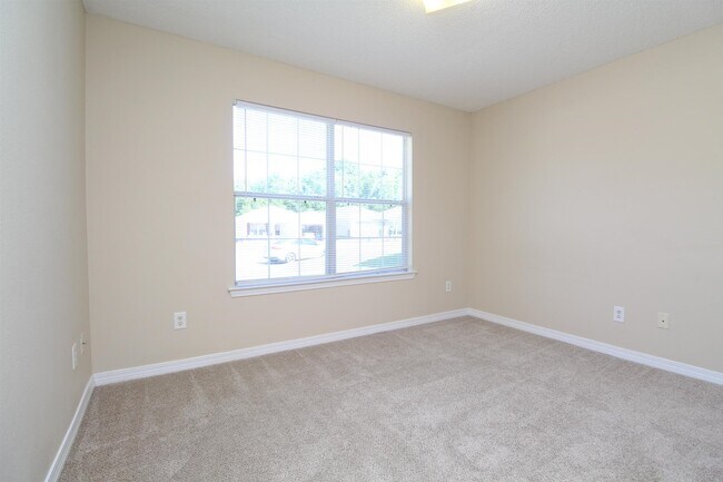 Building Photo - 10605 Wilderness Ln