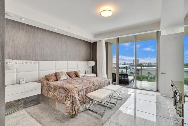 Building Photo - 9705 Collins Ave