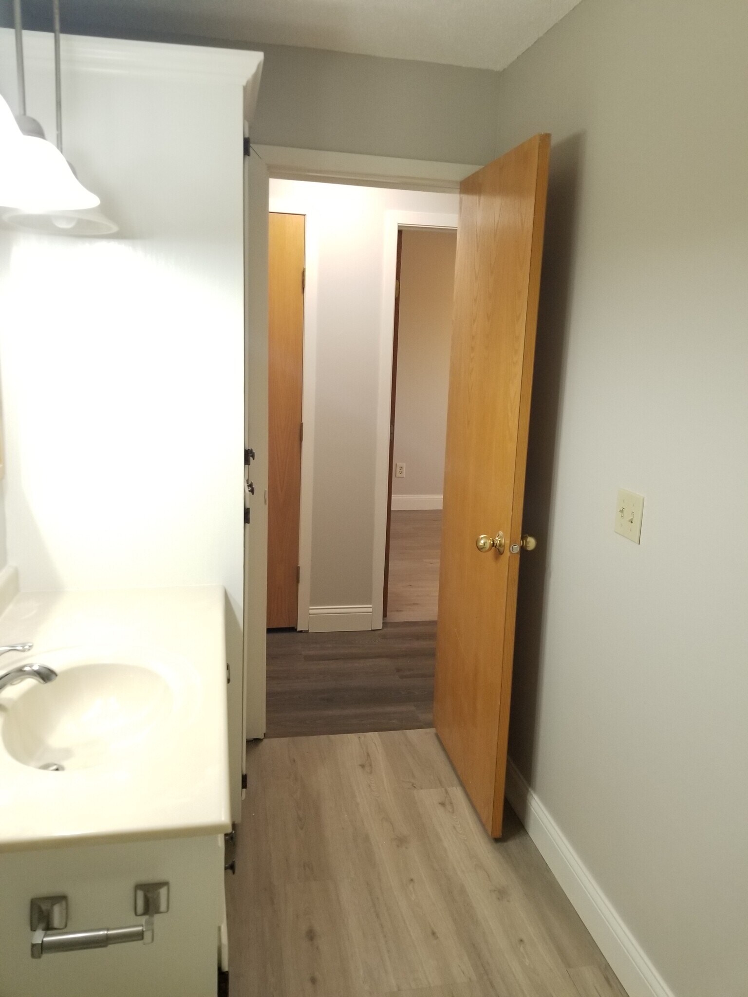 Building Photo - 220 Leighton Dr