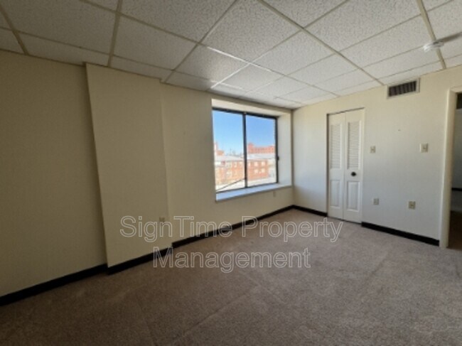 Building Photo - 115 Jonathan St