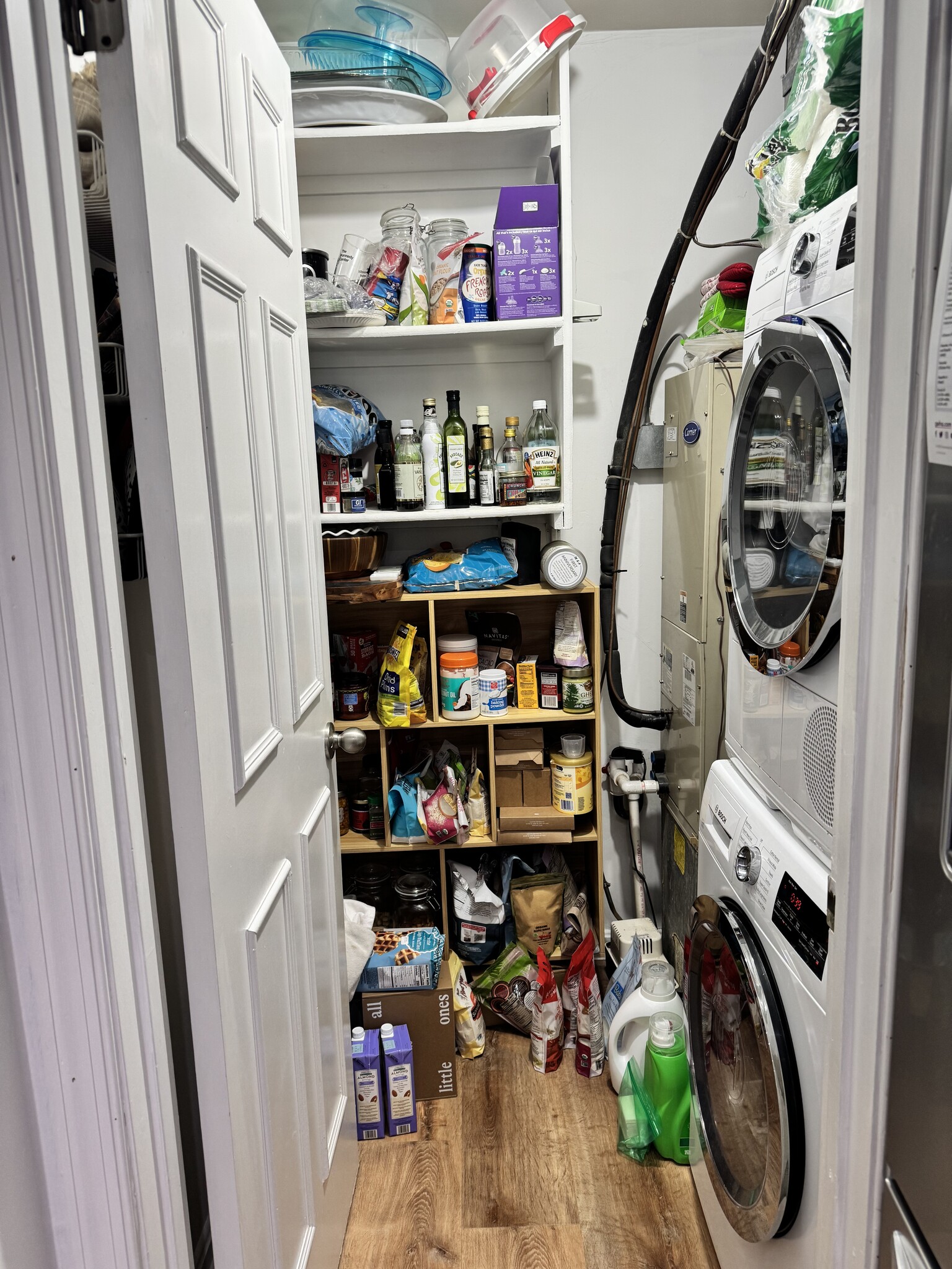 Pantry with washer/dryer - 6103 Essex House Sq