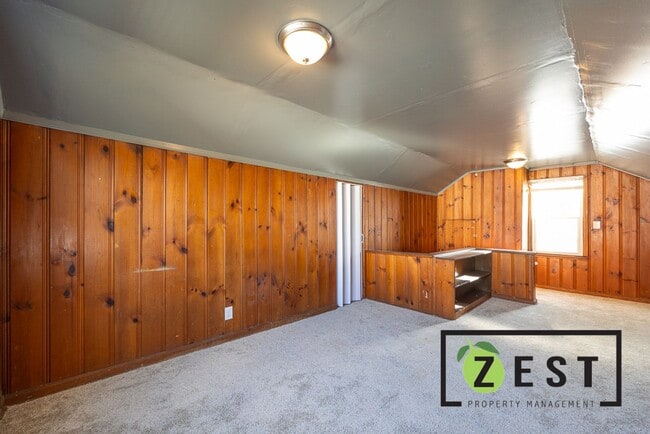 Building Photo - Beautiful 3 bedroom 1 Bath