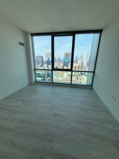 Building Photo - 111 S Wabash Ave