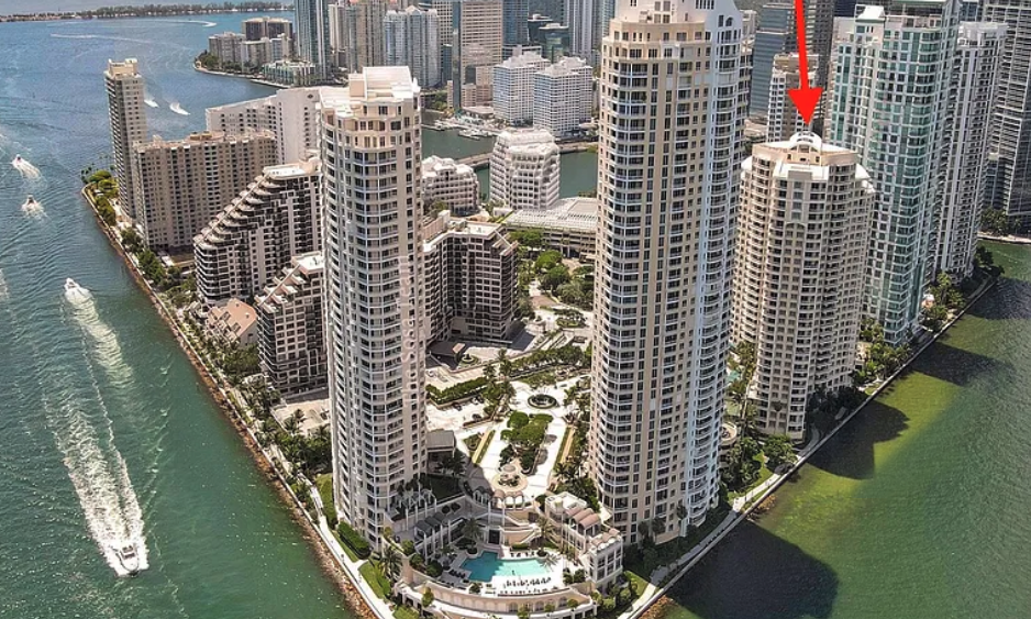 Building Photo - 888 Brickell Key Dr