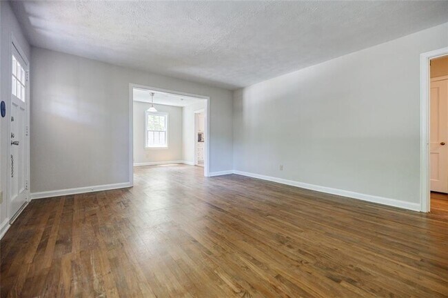 Building Photo - 1716 Beacon Hill Blvd NE