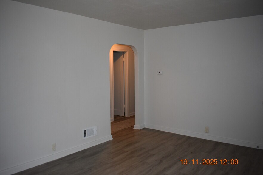 Building Photo - 5321 Pratt St