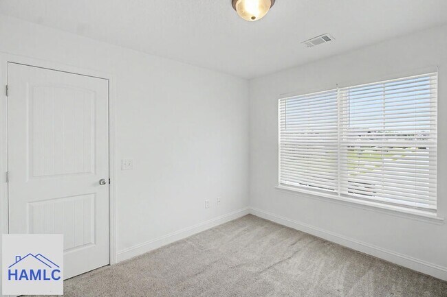 Building Photo - 40 Rimes Ave SE