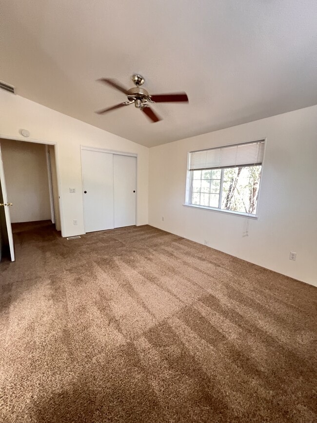 Building Photo - 17093 Cobblestone Ln