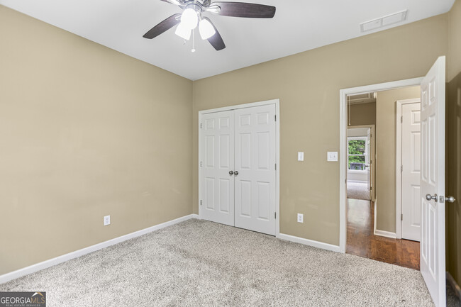 Building Photo - 70 Indian Bluff Dr