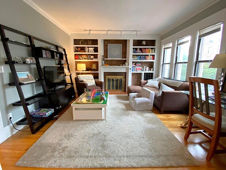 Building Photo - 84 Prescott St