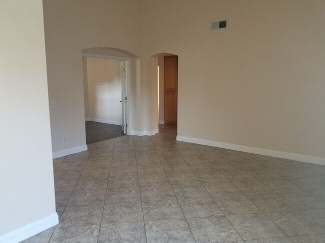 Building Photo - 10943 Countryview