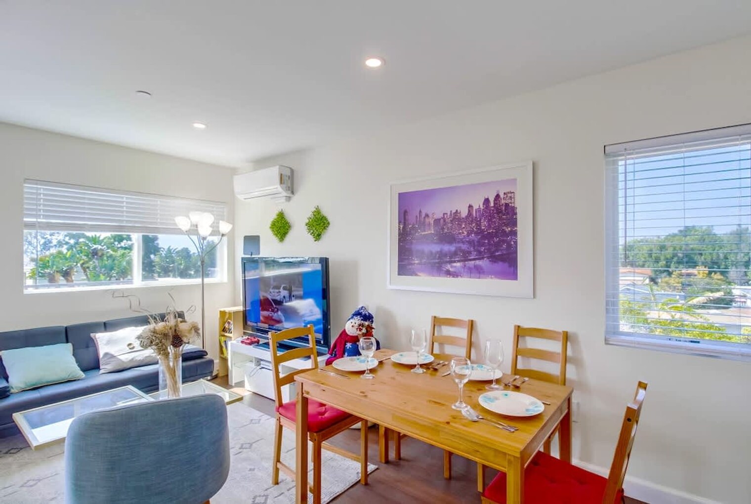 Building Photo - 116 E 22nd St