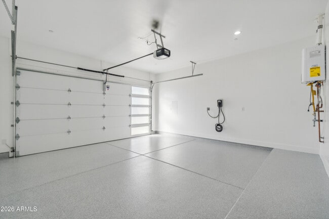 Building Photo - 3125 N 86th Pl