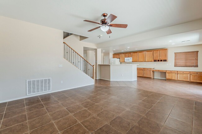 Building Photo - Pet-Friendly 4 Bedroom Rental in Tucson wi...