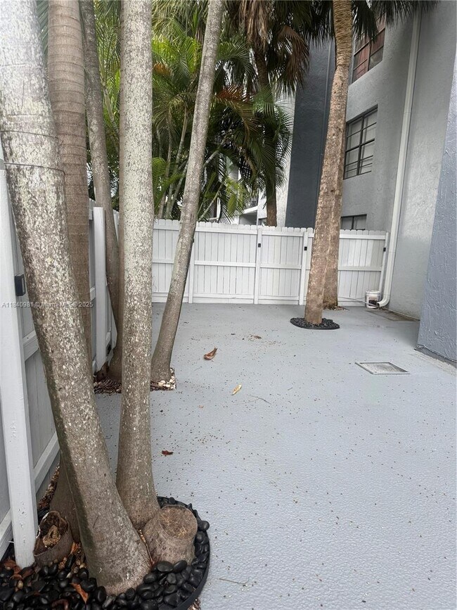 Building Photo - 13850 SW 62nd St