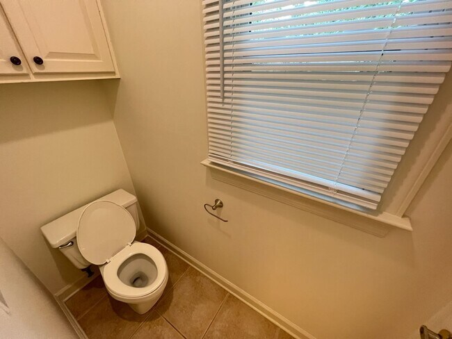 Building Photo - Cozy 3 bedroom home within minutes to Bond Park