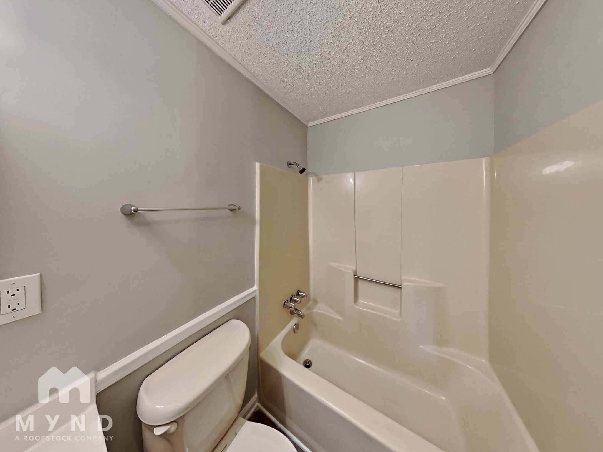 Building Photo - 2814 Bay Leaf Dr SE